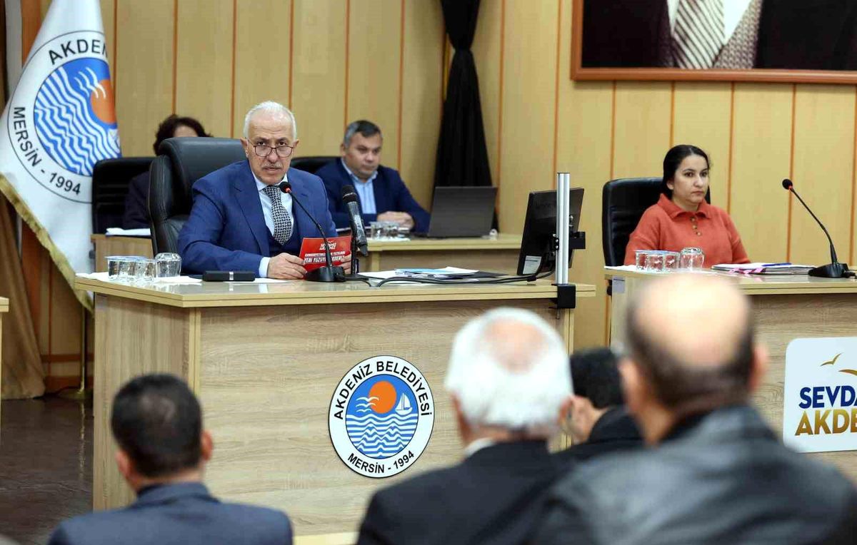 Mersin Belediye Başkanı Mustafa Gültak, deprem felaketinin 1. yıldönümünde açıklama yaptı