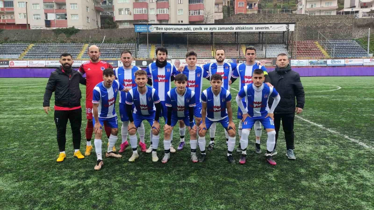 Karadeniz Ereğli 1. Amatör Lig\'in lideri Zonguldak Ereğli Spor, Gümelispor\'u 3-1 mağlup etti