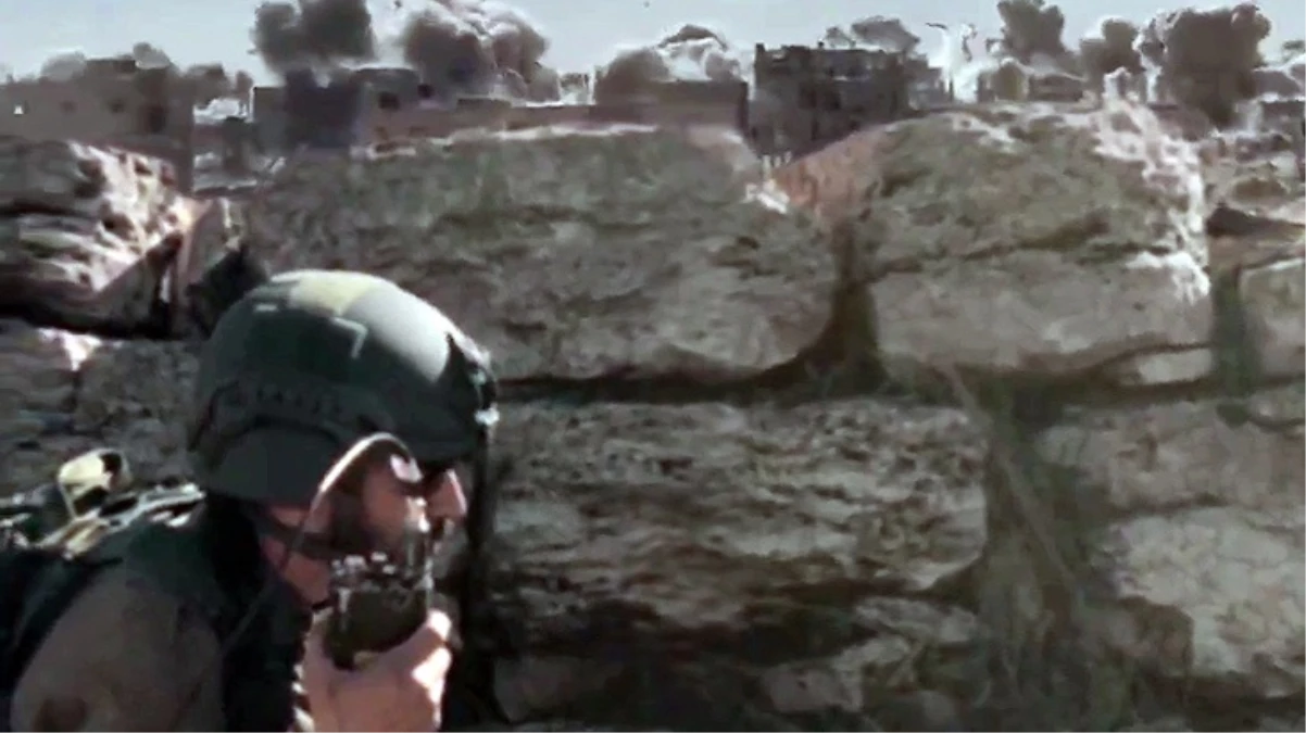 İsrailli komutan Gazze\'de İbranice dua okuyarak camiyi havaya uçurdu