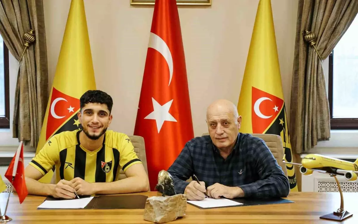 İstanbulspor, Konyaspor\'dan Emrehan Gedikli\'yi kiraladı