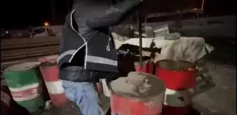 İzmir'de Kaçakçılık Operasyonlarında 52 Şüpheli Gözaltına Alındı