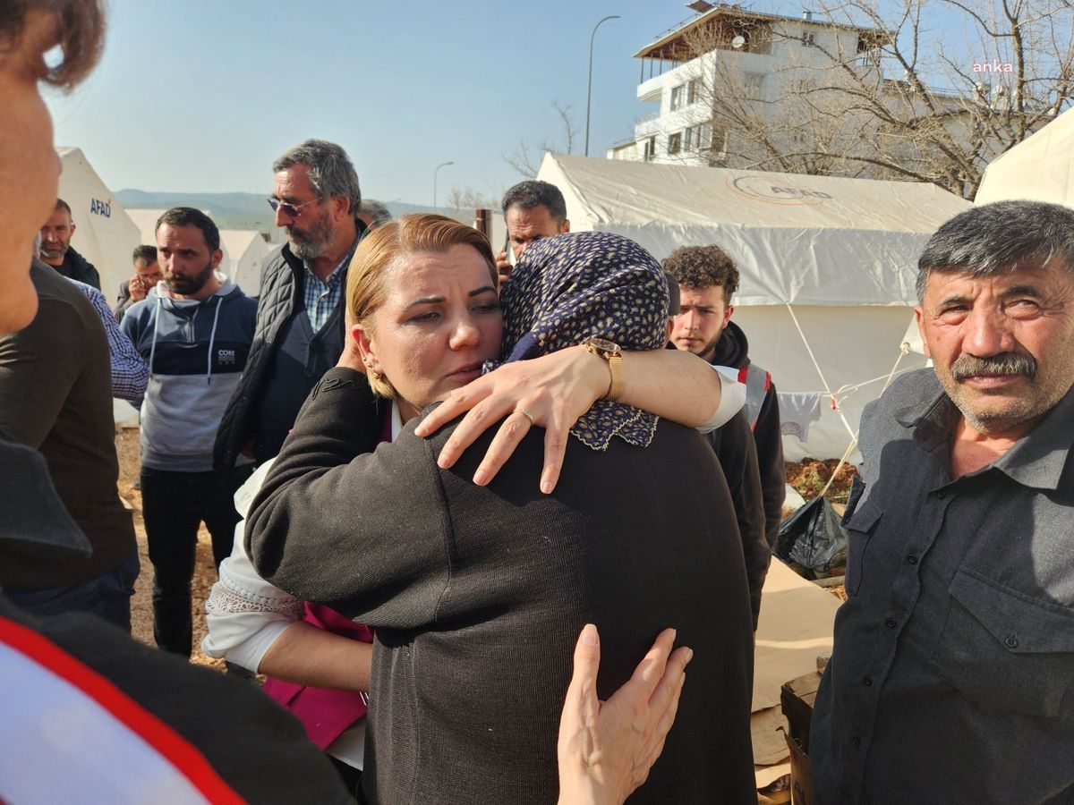 İzmit Belediye Başkanı Fatma Kaplan Hürriyet'ten 6 Şubat depremleri mesajı