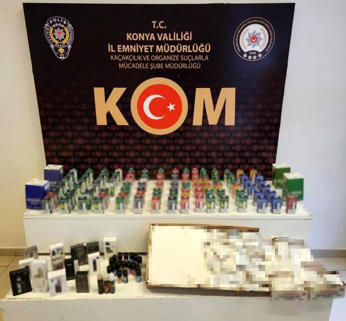 Konya\'da 2.5 Milyon TL Değerinde Kaçak Ürün Yakalandı, 13 Şüpheli Gözaltına Alındı