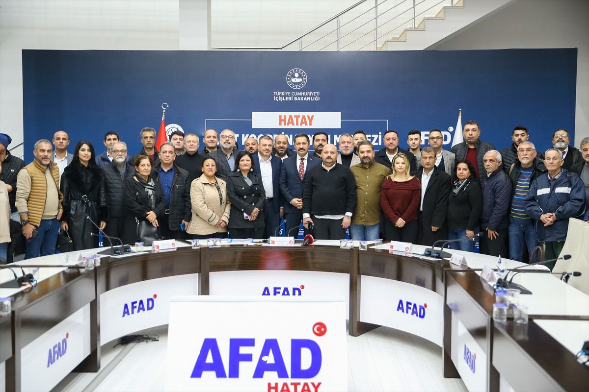 Vali Mustafa Masatlı, Hatay\'da yapılan deprem çalışmaları hakkında bilgi verdi