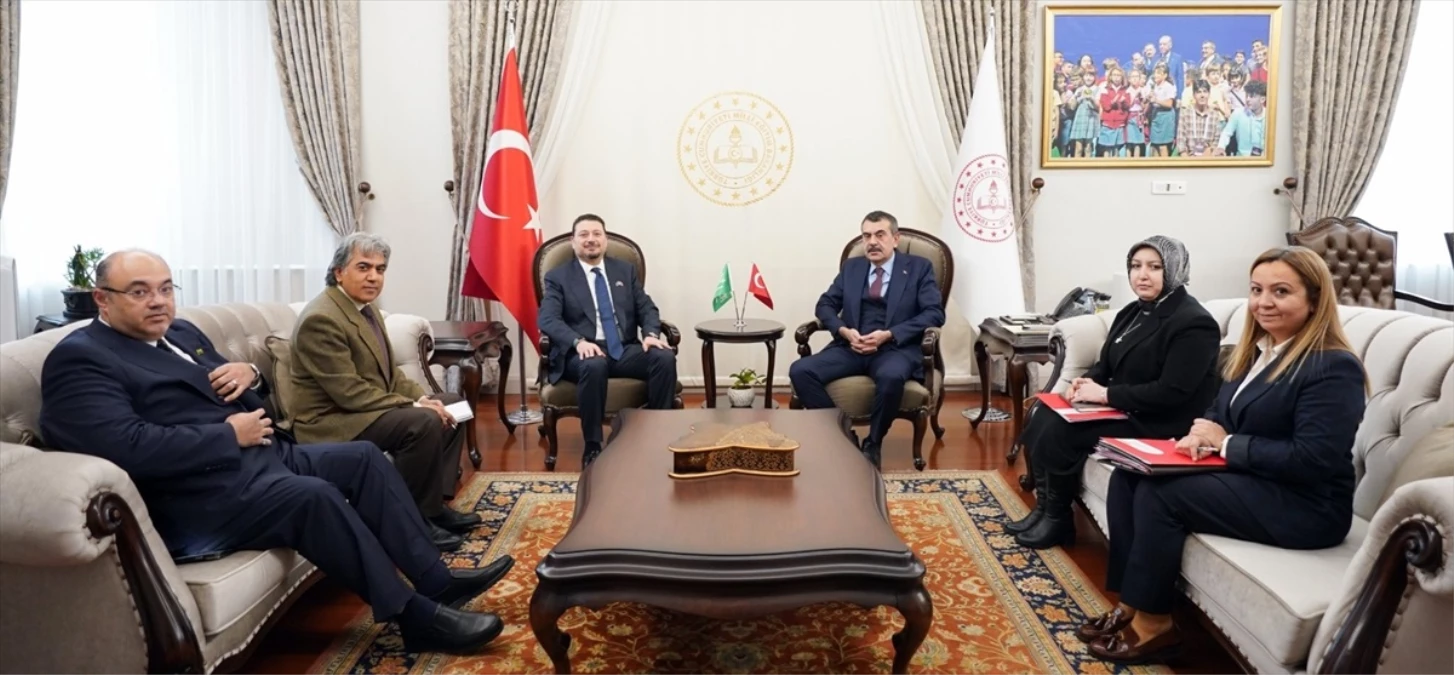 Milli Eğitim Bakanı, Suudi Arabistan, Kazakistan ve İngiltere\'nin Ankara büyükelçilerini kabul etti