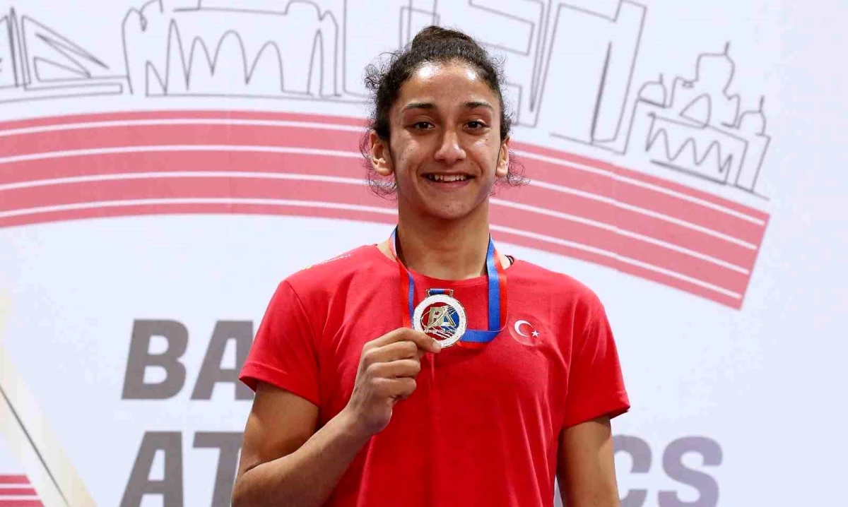 Türkiye Atletizm Milli Takımı 20 Yaş Altı Balkan Şampiyonası\'nda 3 altın madalya kazandı