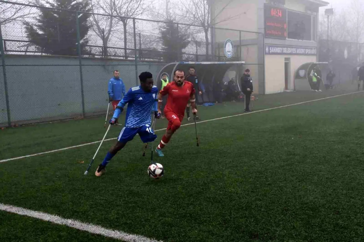 Şahinbey Belediye Ampute Futbol Takımı İzmir Büyükşehir'i 10-0 Mağlup Etti