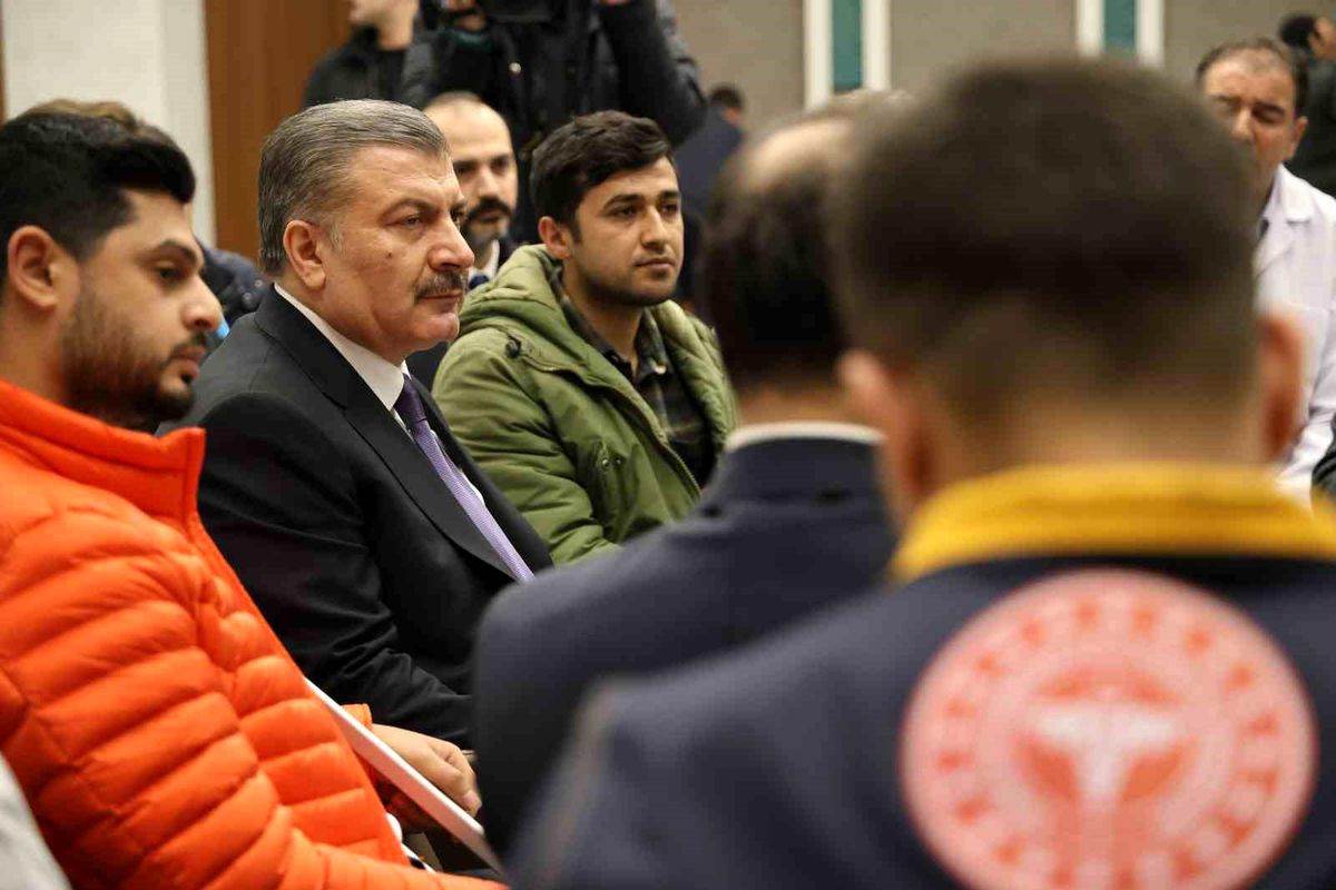 Depremde enkaz altında kalanlar yaşadıklarını anlattı