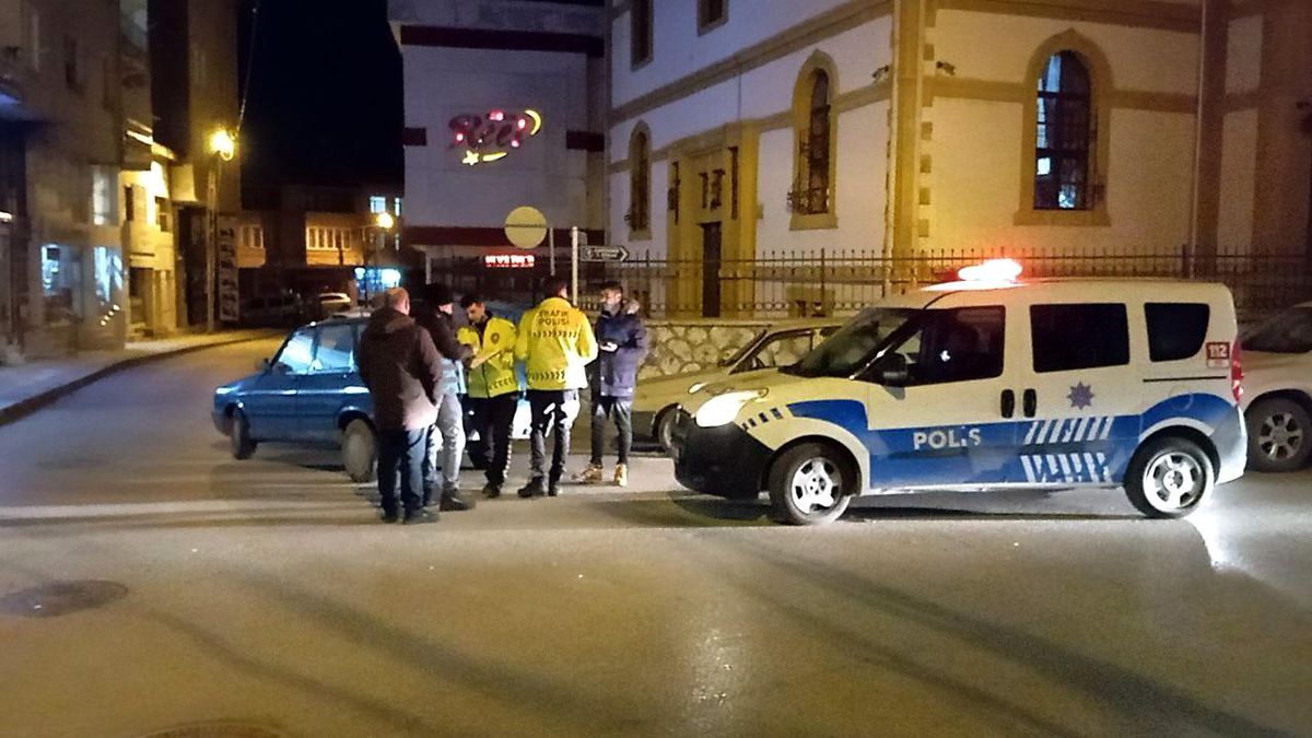Çorum\'da 14 yaşındaki çocuk otomobil çaldı, polis tarafından yakalandı