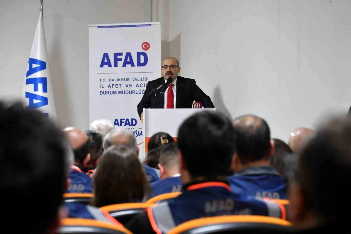Asrın Felaketi Anma Programında AFAD Gönüllülerine Teşekkür Belgesi Verildi