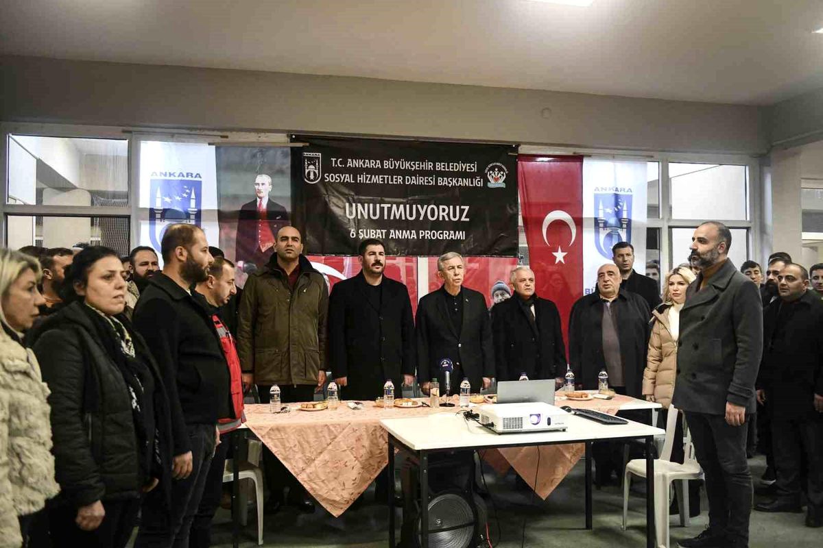 Ankara Büyükşehir Belediyesi Depremde Hayatını Kaybedenler İçin Anma Programı Düzenledi