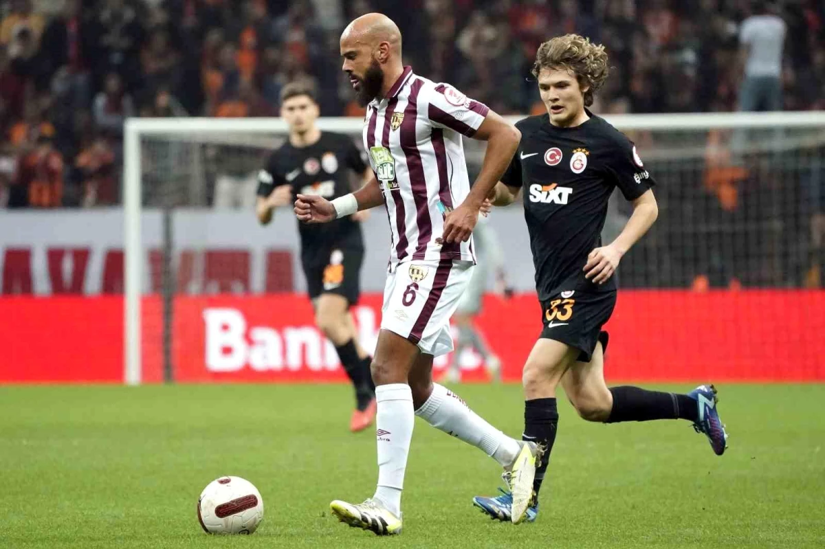 Galatasaray\'ın genç futbolcuları Ali Yeşilyurt ve Gökdeniz Gürpüz ilk kez A takımda süre aldı