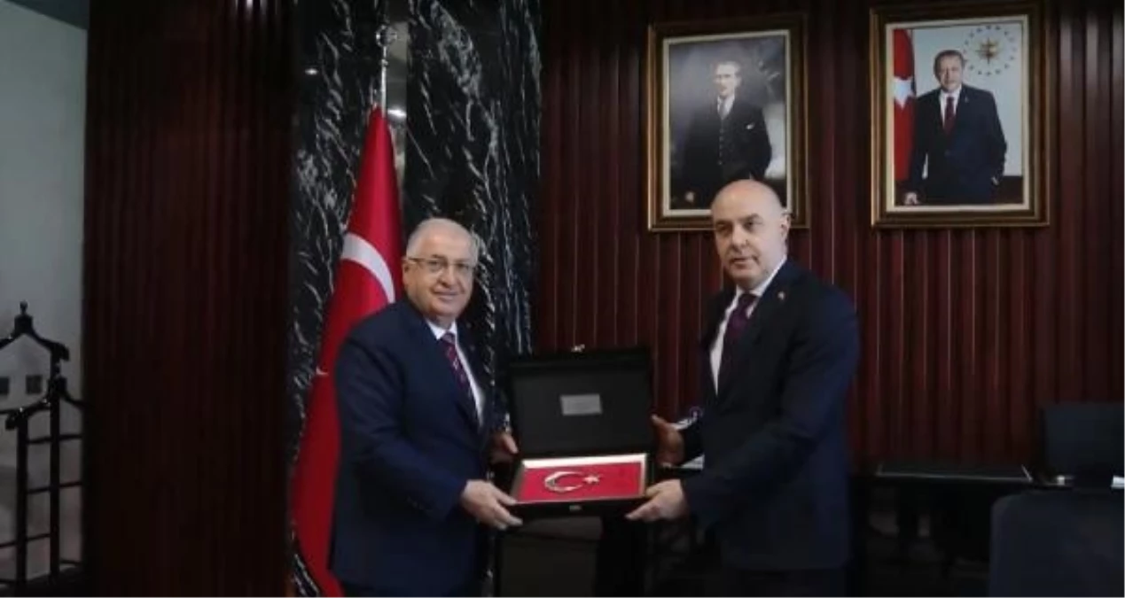Milli Savunma Bakanı Yaşar Güler, Irak\'ta Bağdat Büyükelçisi\'ni ziyaret etti