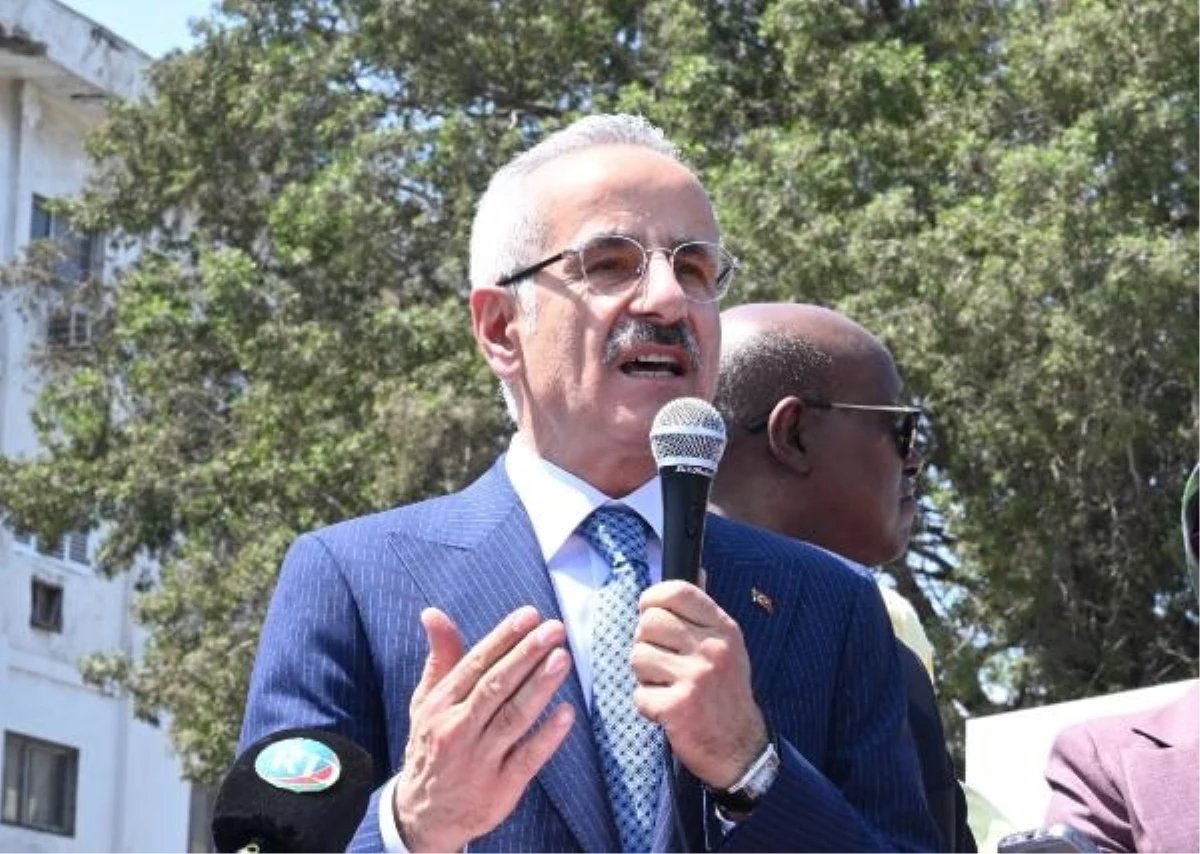 Ulaştırma Bakanı Uraloğlu, Cibuti\'de İstanbul Meydanı\'nın açılışını yaptı