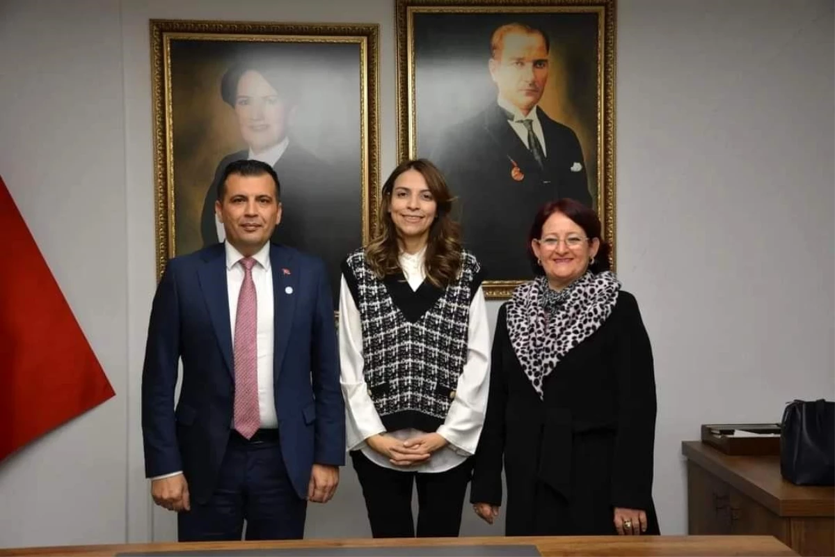 Denizli\'de Babadağ Belediye Başkanı ve meclis üyeleri İYİ Parti\'ye katıldı