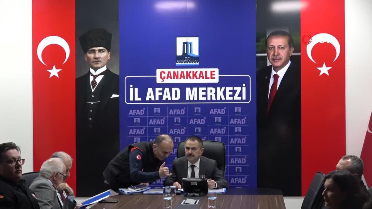Çanakkale\'de Kahramanmaraş depreminin 1. yıl dönümü anıldı