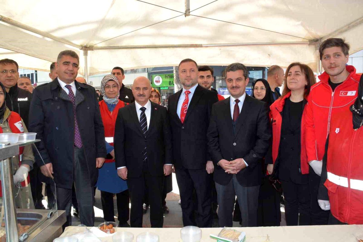 Düzce Üniversitesi DARK Personelleri Destek AFAD Gönüllüsü Belgelerini Aldı