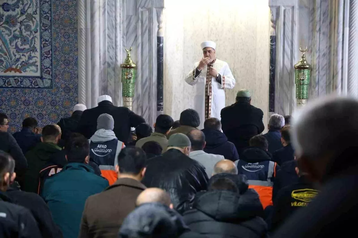 Şanlıurfa'da deprem anma programı düzenlendi