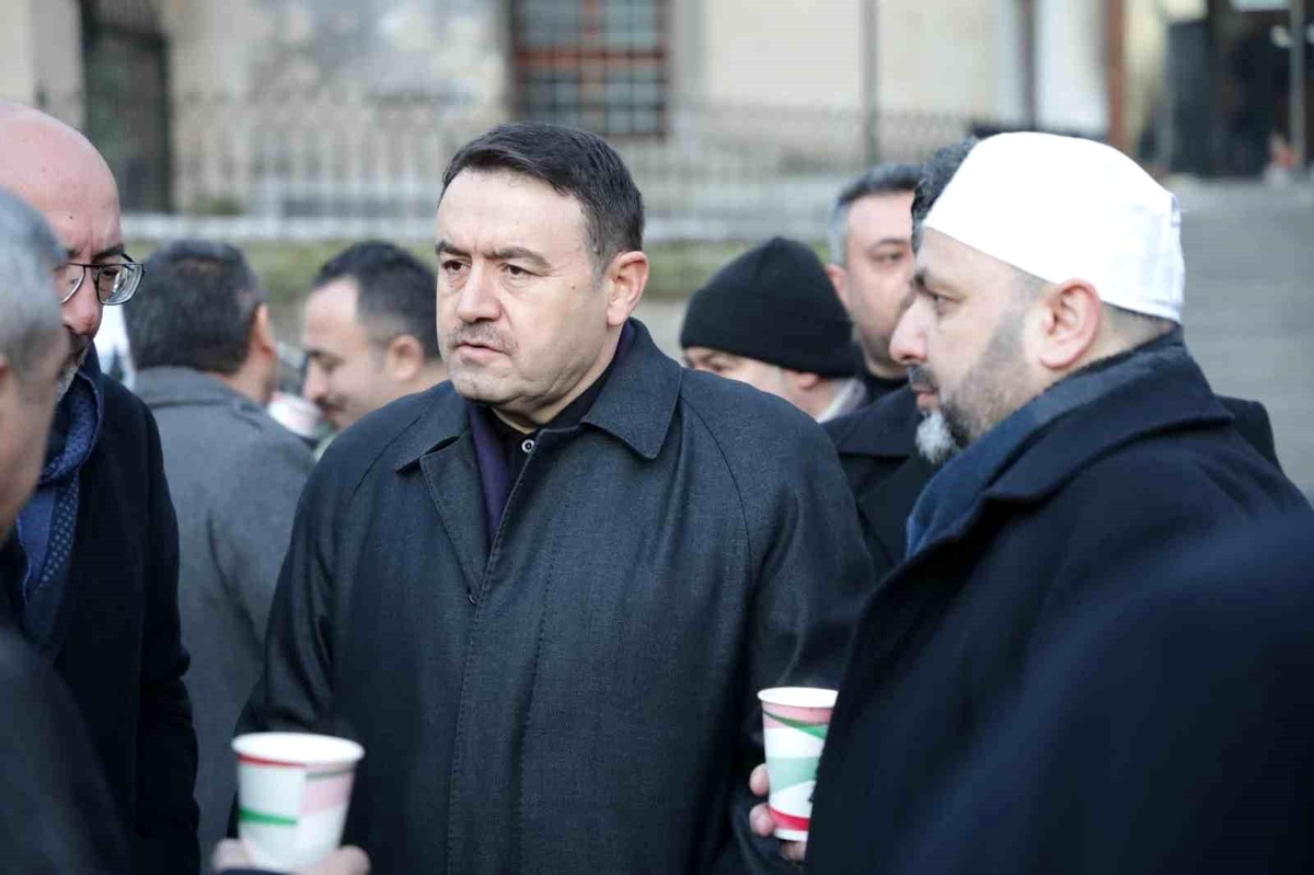 Kütahya\'da depremde hayatını kaybedenler için anma programı düzenlendi