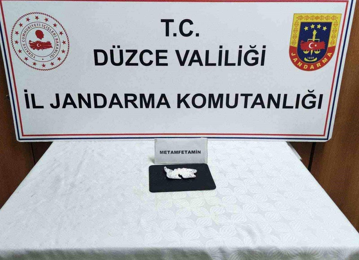 Düzce\'de Uyuşturucu Operasyonu: 1 Tutuklama, 2 Adli İşlem