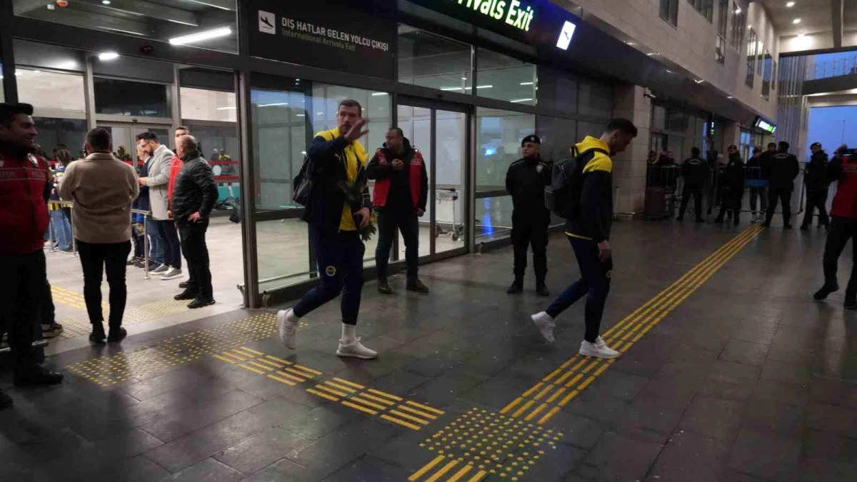 Fenerbahçe, Gaziantep FK maçı için kente geldi