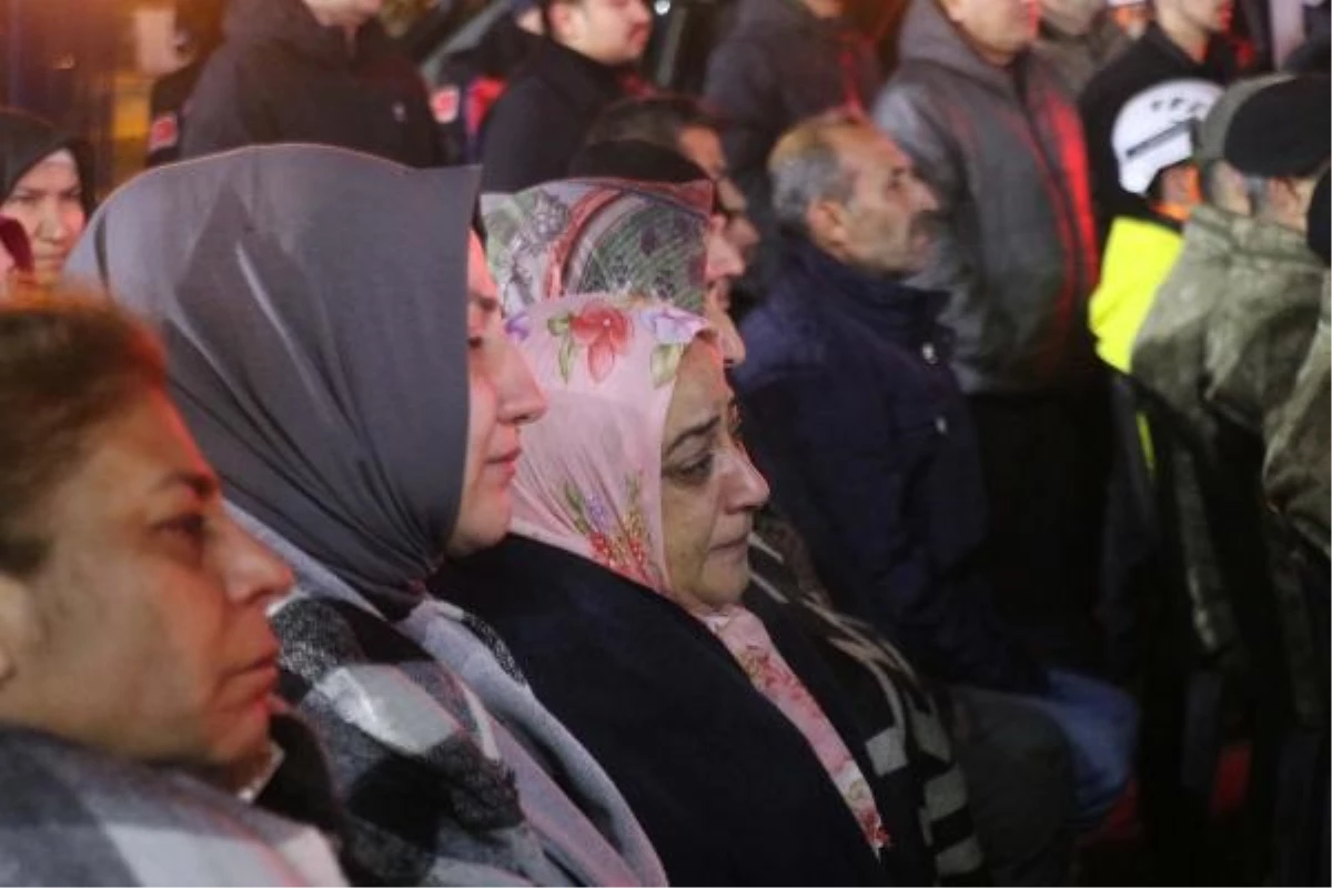 Gaziantep\'te depremde hayatını kaybedenler anıldı