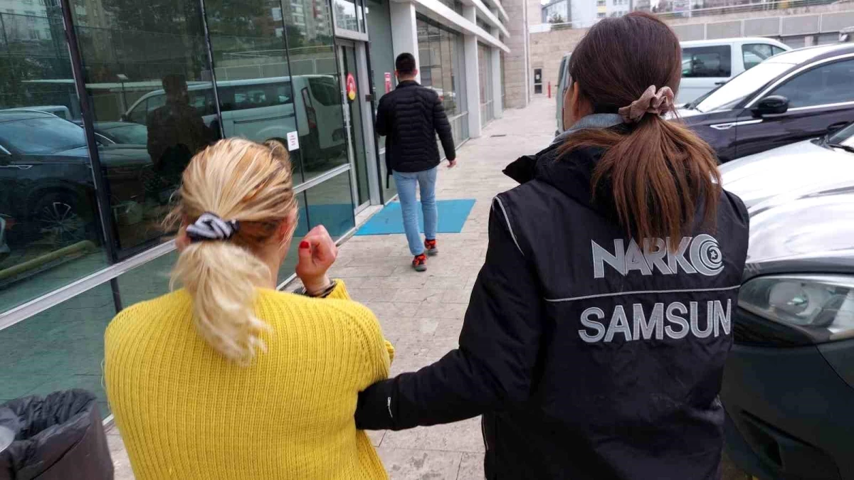 Samsun\'da genç bir kadın uyuşturucu madde ticaretinden gözaltına alındı