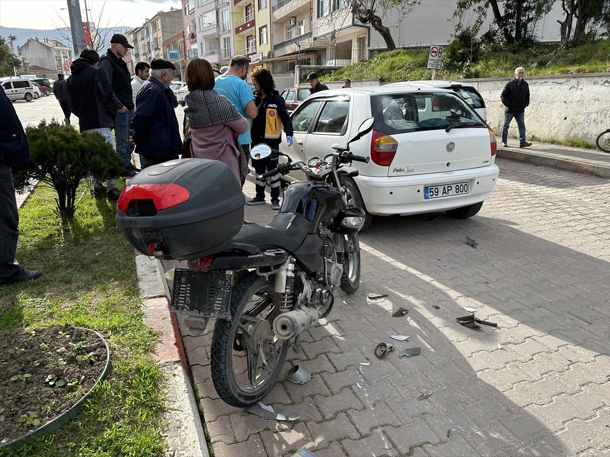 Sinop\'ta otomobil ile motosiklet çarpıştı: 1 yaralı