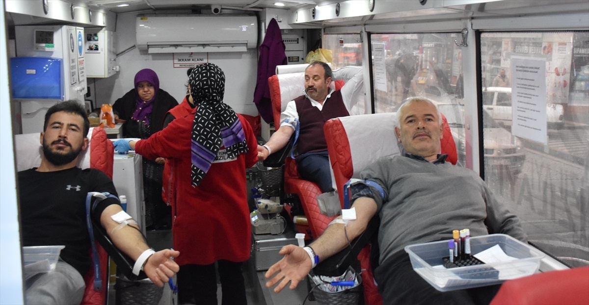Gümüşhane\'de Türk Kızılayı Kan Bağışı Kampanyası Gerçekleştirildi