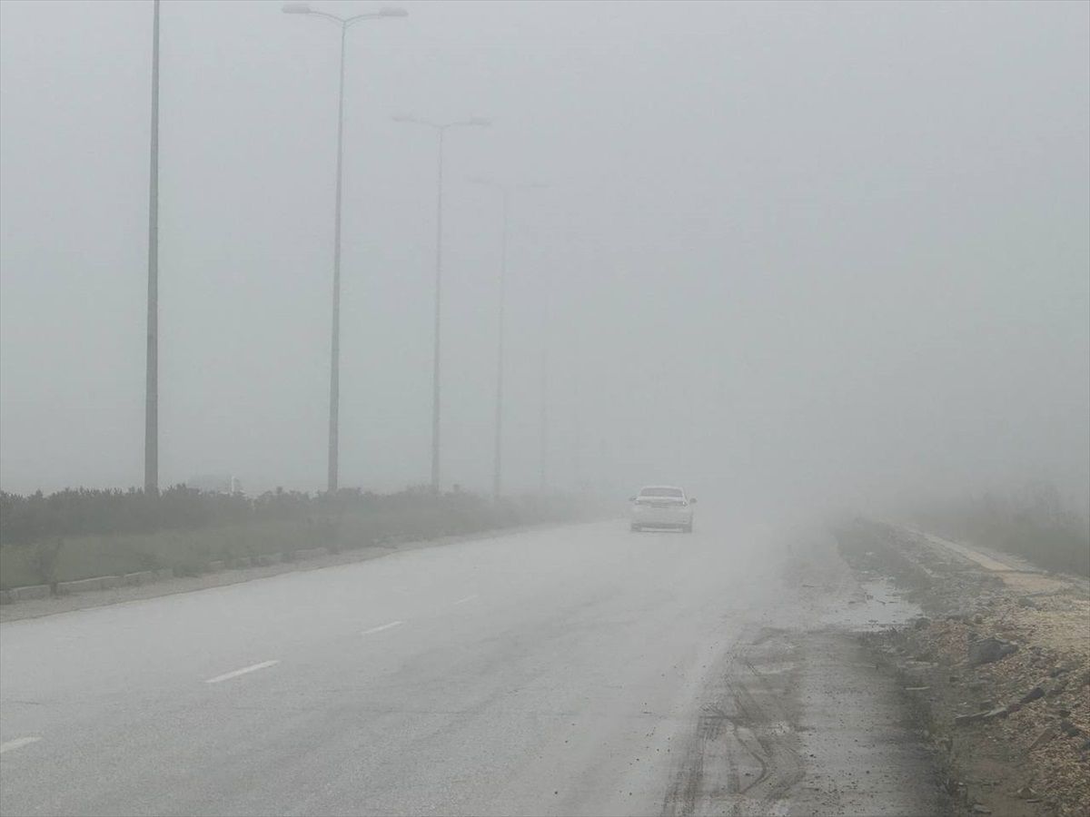 Hatay\'da Sis Ulaşımı Olumsuz Etkiledi