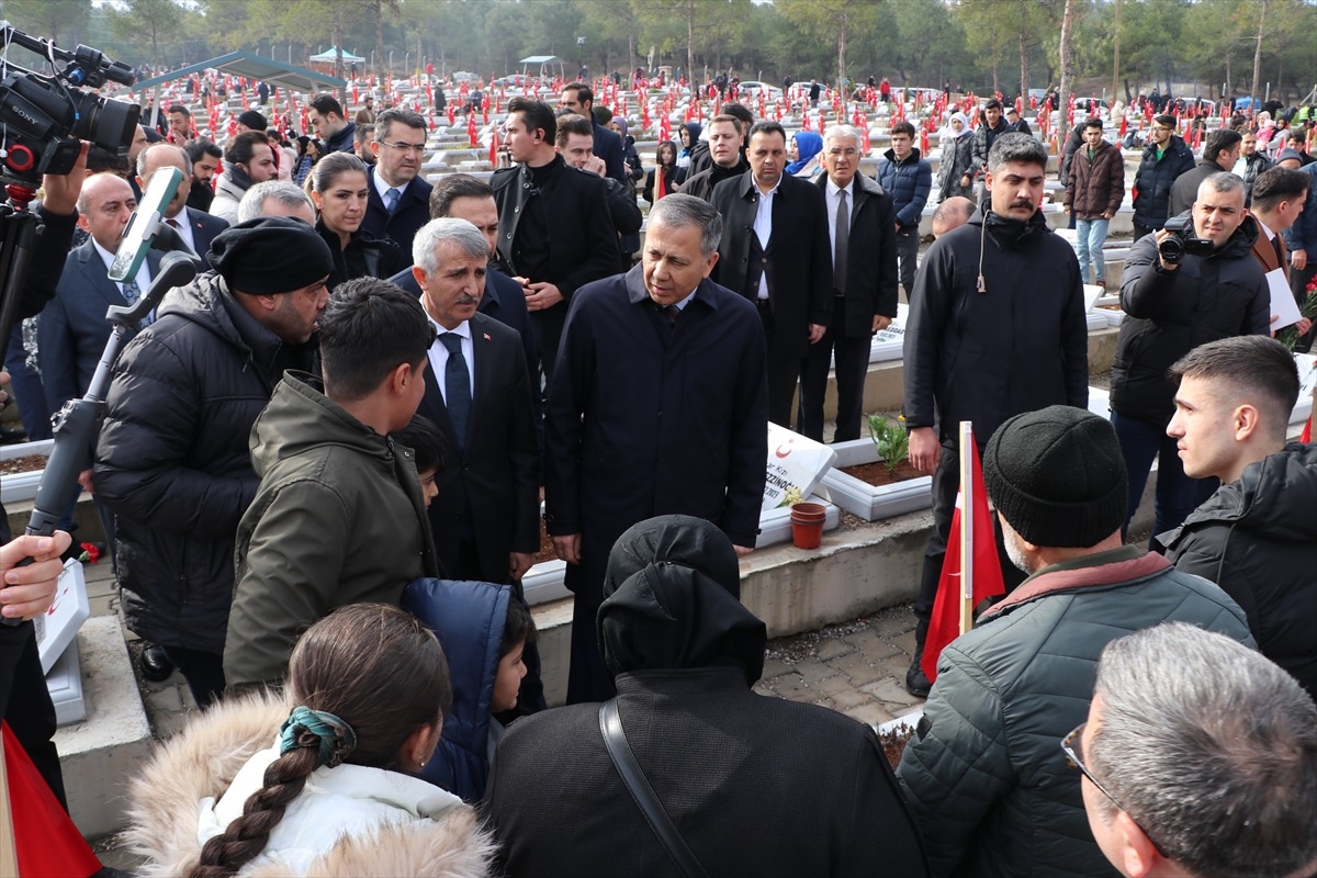 İçişleri Bakanı Yerlikaya: Asrın felaketini dayanışmaya dönüştürdük