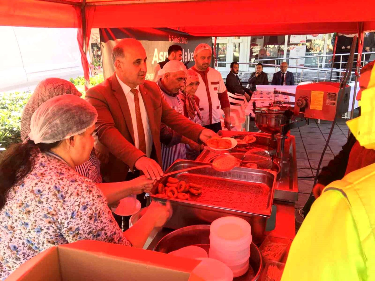 İncirliova Belediyesi, depremde hayatını kaybedenlere ve Miraç Kandili\'ne lokma hayrı yaptı