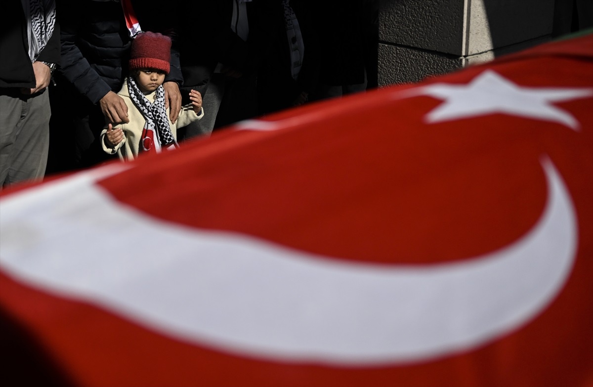 İsrail saldırılarında hayatını kaybeden Ahmet Hamada Hamdi Mürteja son yolculuğuna uğurlandı