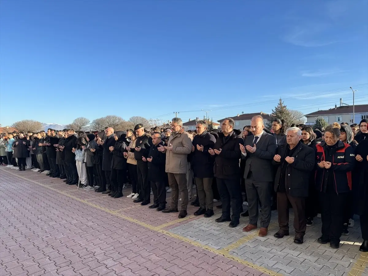 Kahramanmaraş merkezli depremde hayatını kaybedenler anıldı