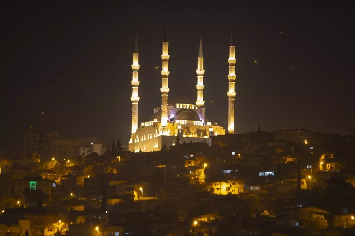 Kahramanmaraş'ta depremde hayatını kaybedenler için dua edildi