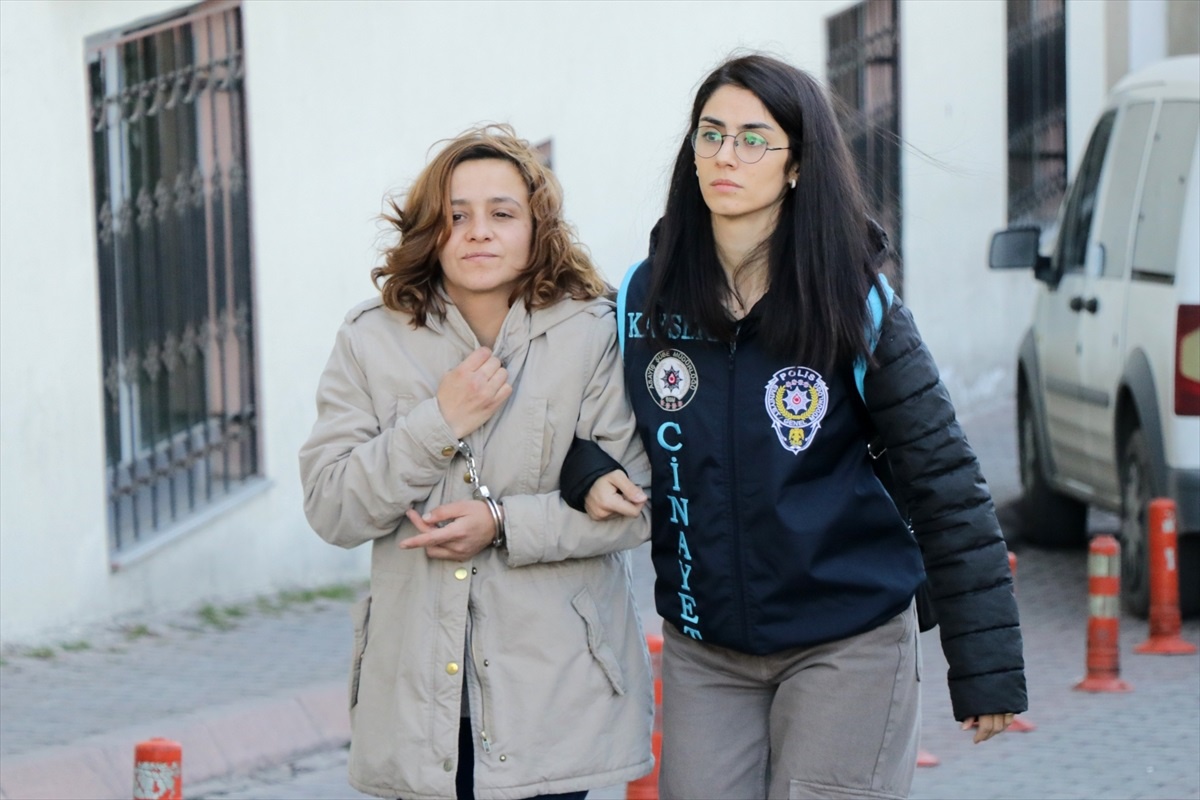 Kayseri\'de bıçaklı kavgada bir kişi öldü, 2 şüpheli tutuklandı