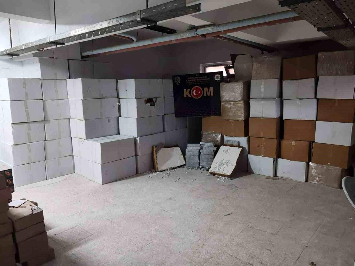 Kırıkkale\'de Tırda Kaçakçılık Operasyonu: 180 Litre Etil Alkol ve 2 Milyon Makaron Ele Geçirildi