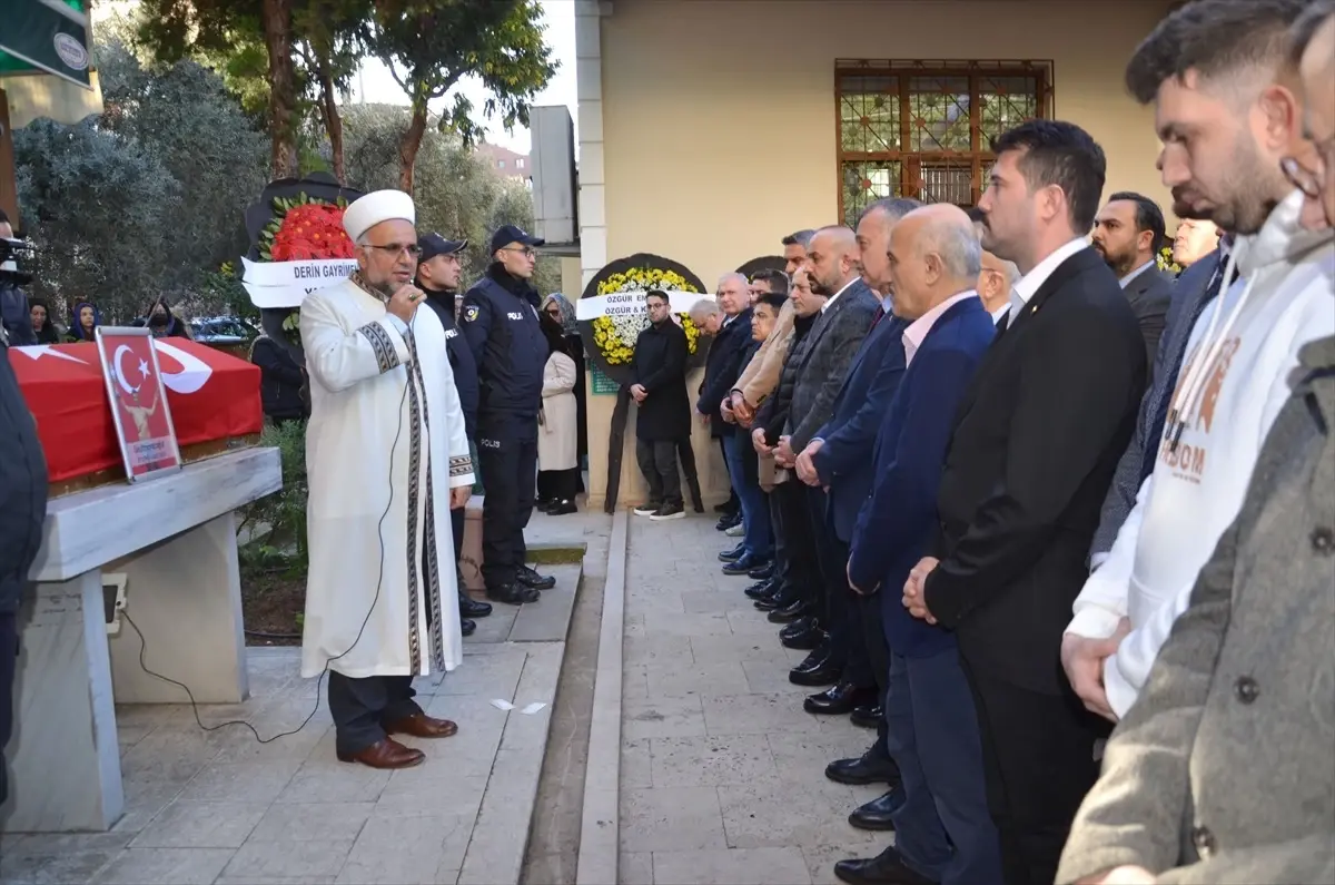 Kırkpınar\'ın efsane başpehlivanı Aydın Demir son yolculuğuna uğurlandı