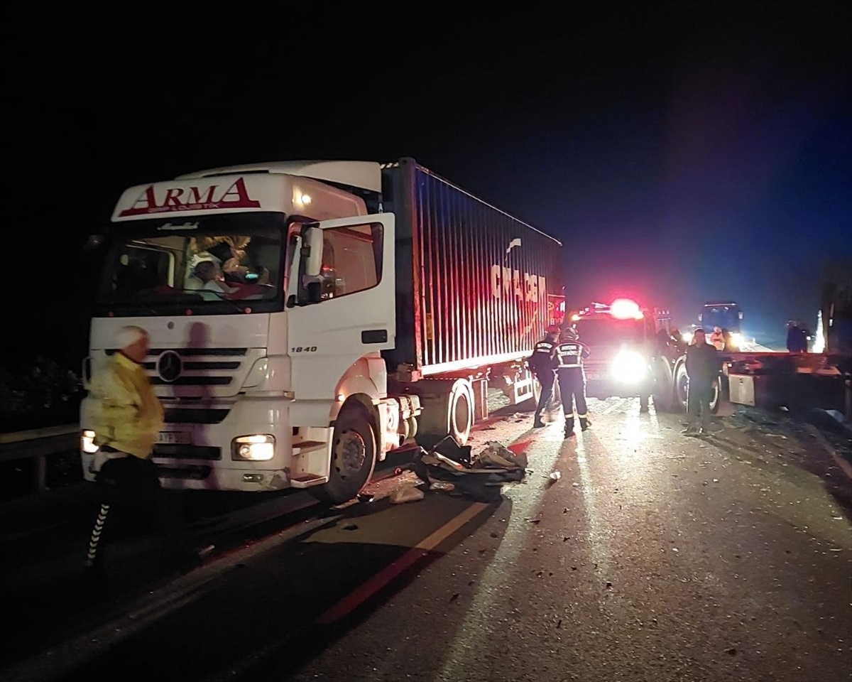 Aydın Kuyucak\'ta meydana gelen trafik kazasında 1 kişi yaralandı