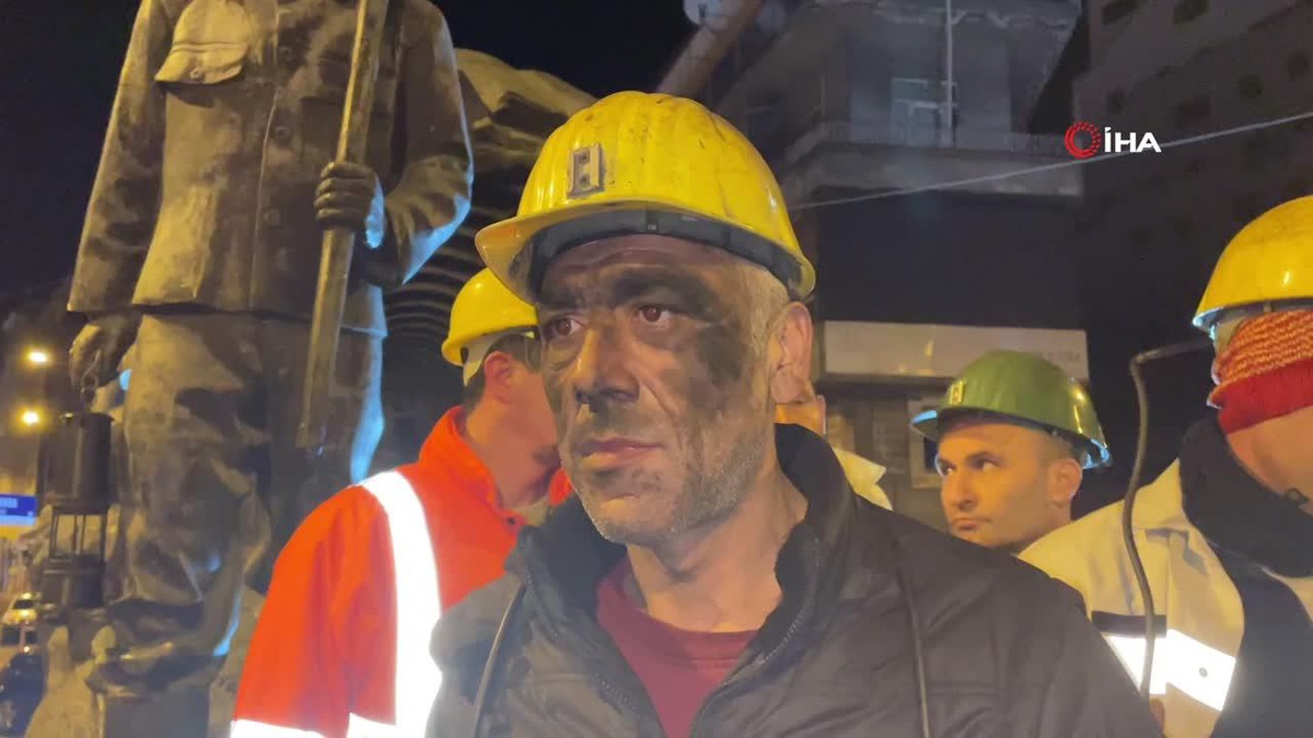 Madenciler, asrın felaketinin yıl dönümünde hayatını kaybedenleri andı