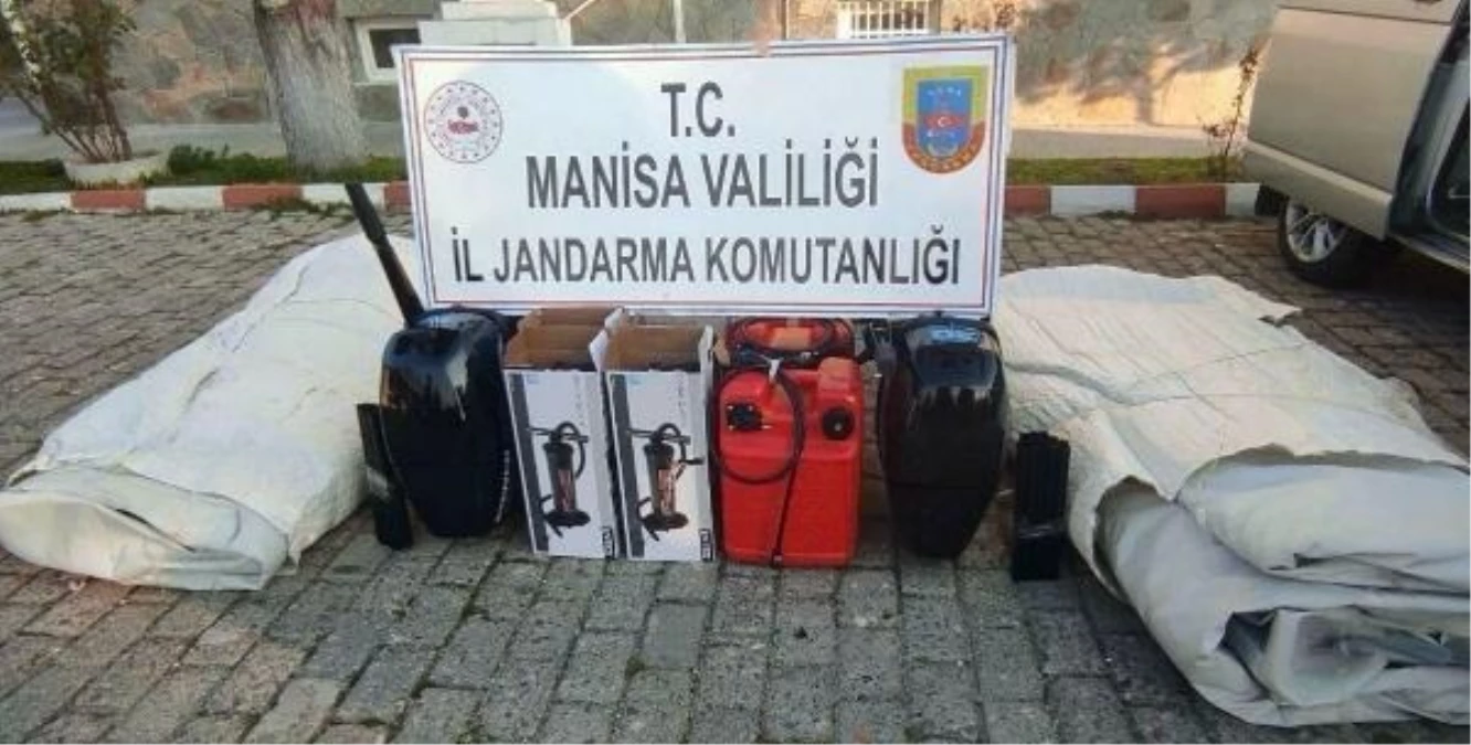 Manisa\'da 44 kaçak göçmen yakalandı, 2 organizatör tutuklandı