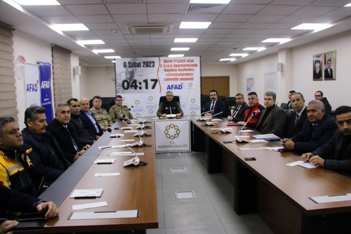 Mardin\'de Kahramanmaraş merkezli depremde hayatını kaybedenler için anma programı düzenlendi