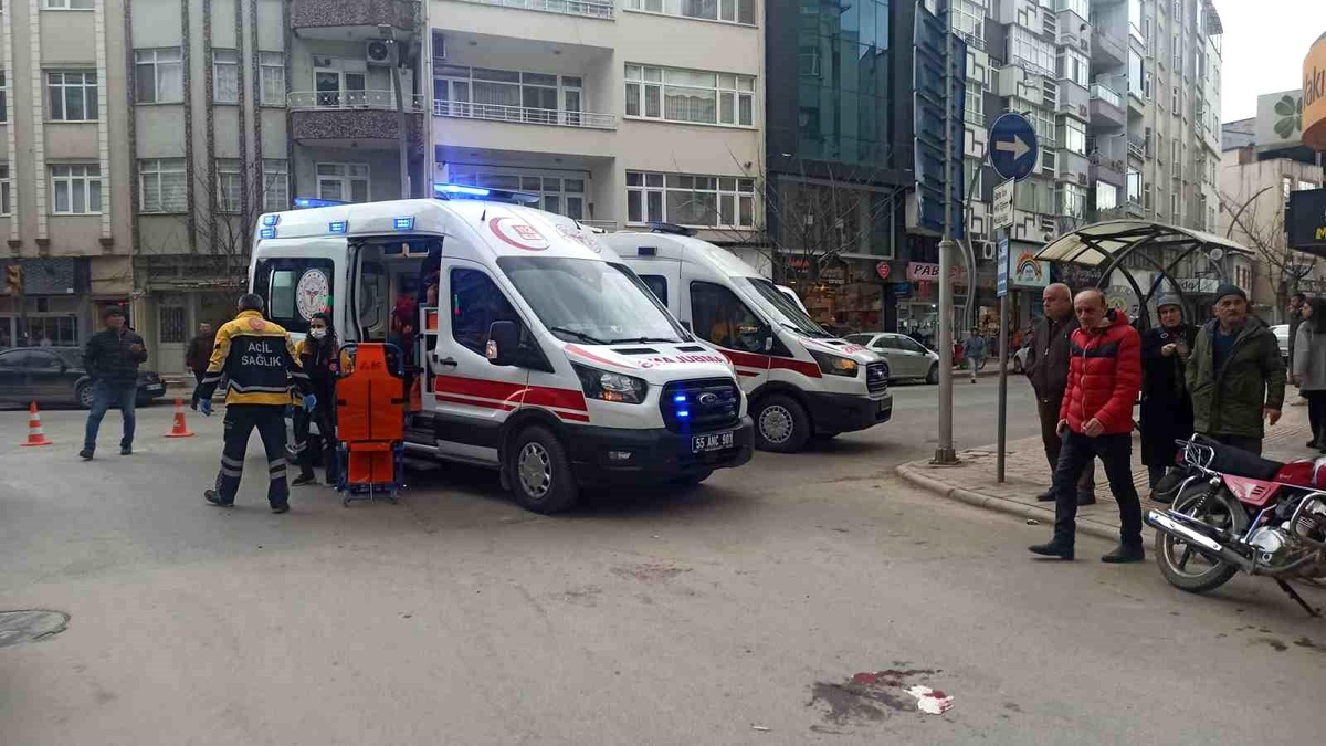 Samsun\'da motosiklet kazası: 2 yaya yaralandı