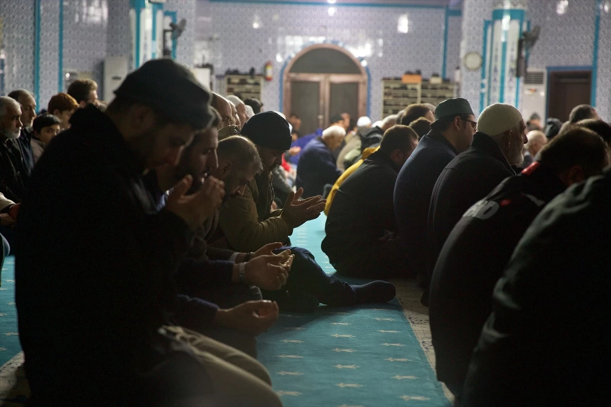 Osmaniye\'de Depremde Hayatını Kaybedenler İçin Anma ve Dua Programı
