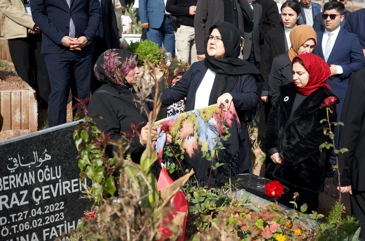 Osmaniye\'deki depremde hayatını kaybedenler anıldı