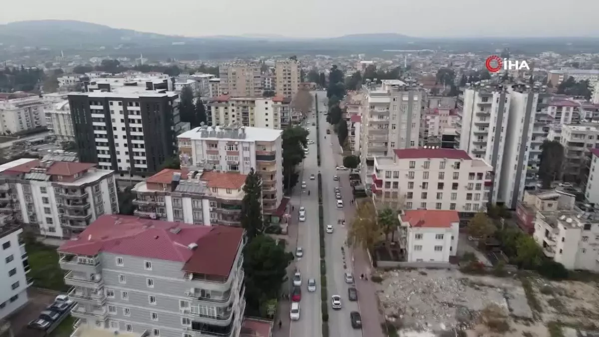 Osmaniye\'nin kalbi, deprem öncesi ve sonrası böyle görüntülendi