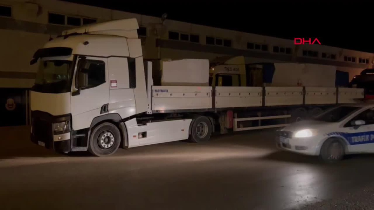 İnegöl\'de kaçan sürücü yakalandı, yük sınırını aşmaktan ceza kesildi