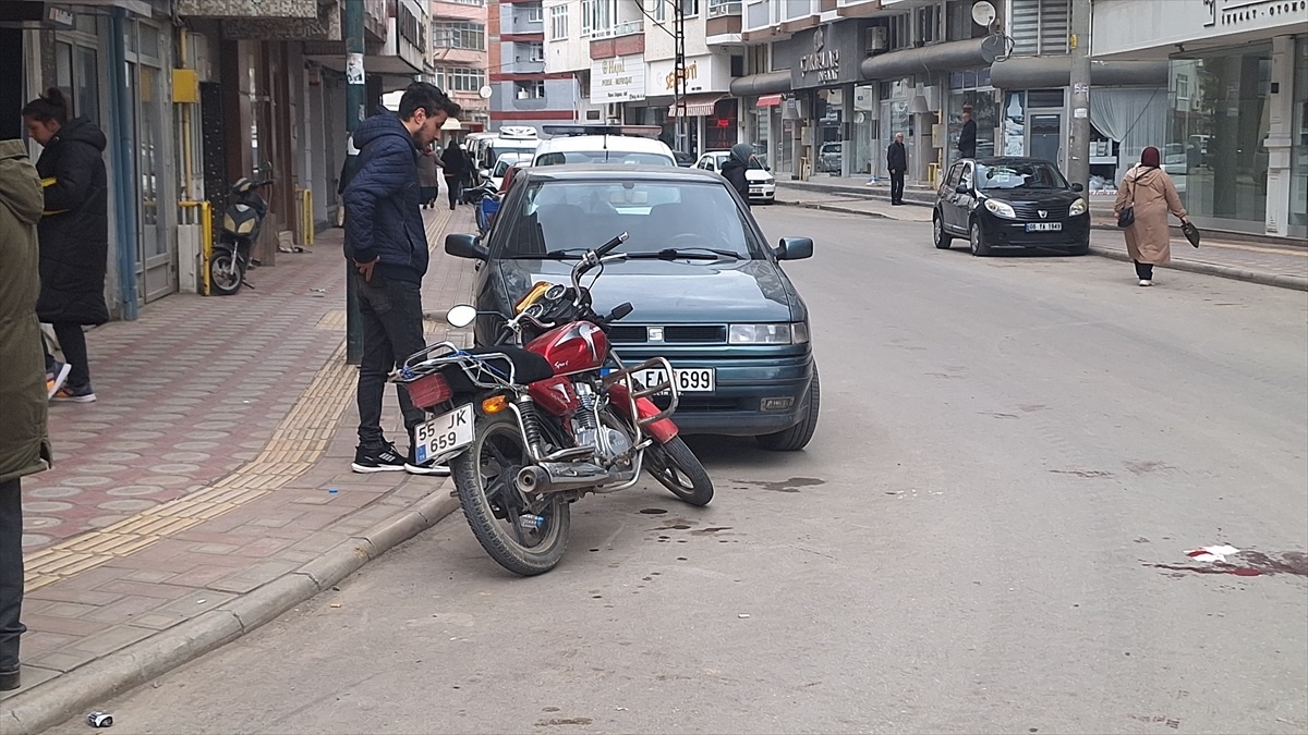 Samsun\'da motosiklet kazası: 2 kişi hastaneye kaldırıldı