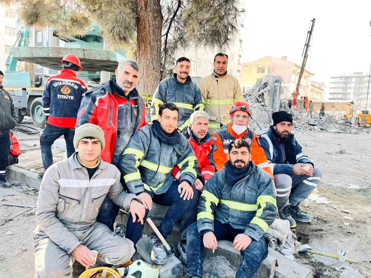 Şırnak Belediyesi, Kahramanmaraş depreminde yardım çalışmalarına devam ediyor