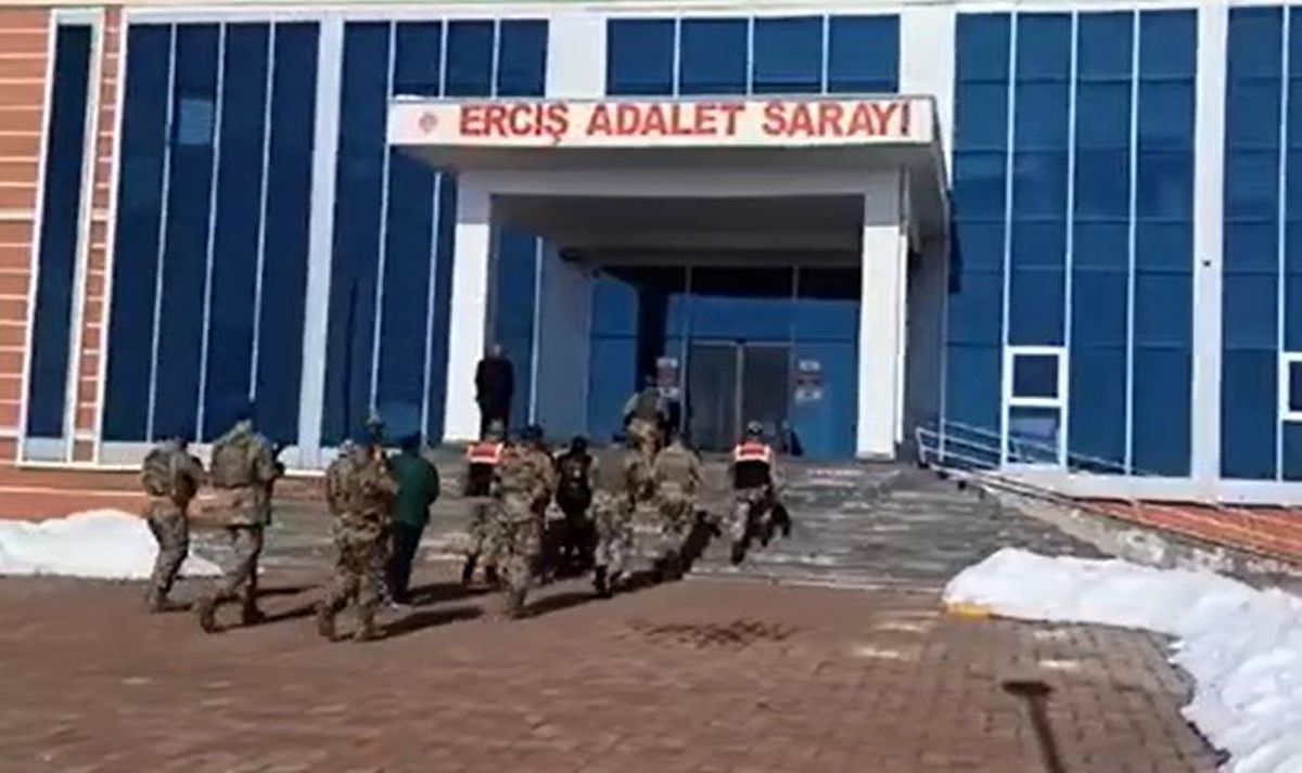 Van\'da uyuşturucu ticareti yapan suç örgütüne operasyon: 5 kişi tutuklandı